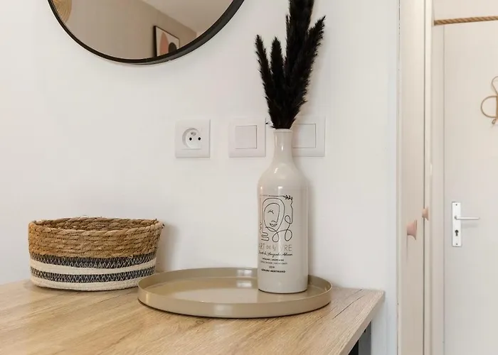 La Perle -appartement Cosy Parking Avec Balcon &clim Daire Agde